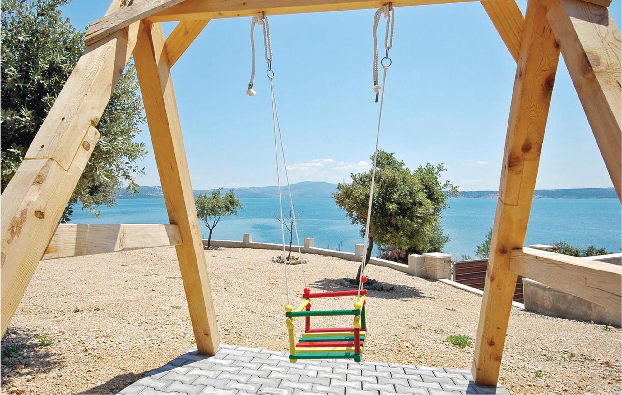 Cozy Apartment In Posedarje With House Sea View Εξωτερικό φωτογραφία
