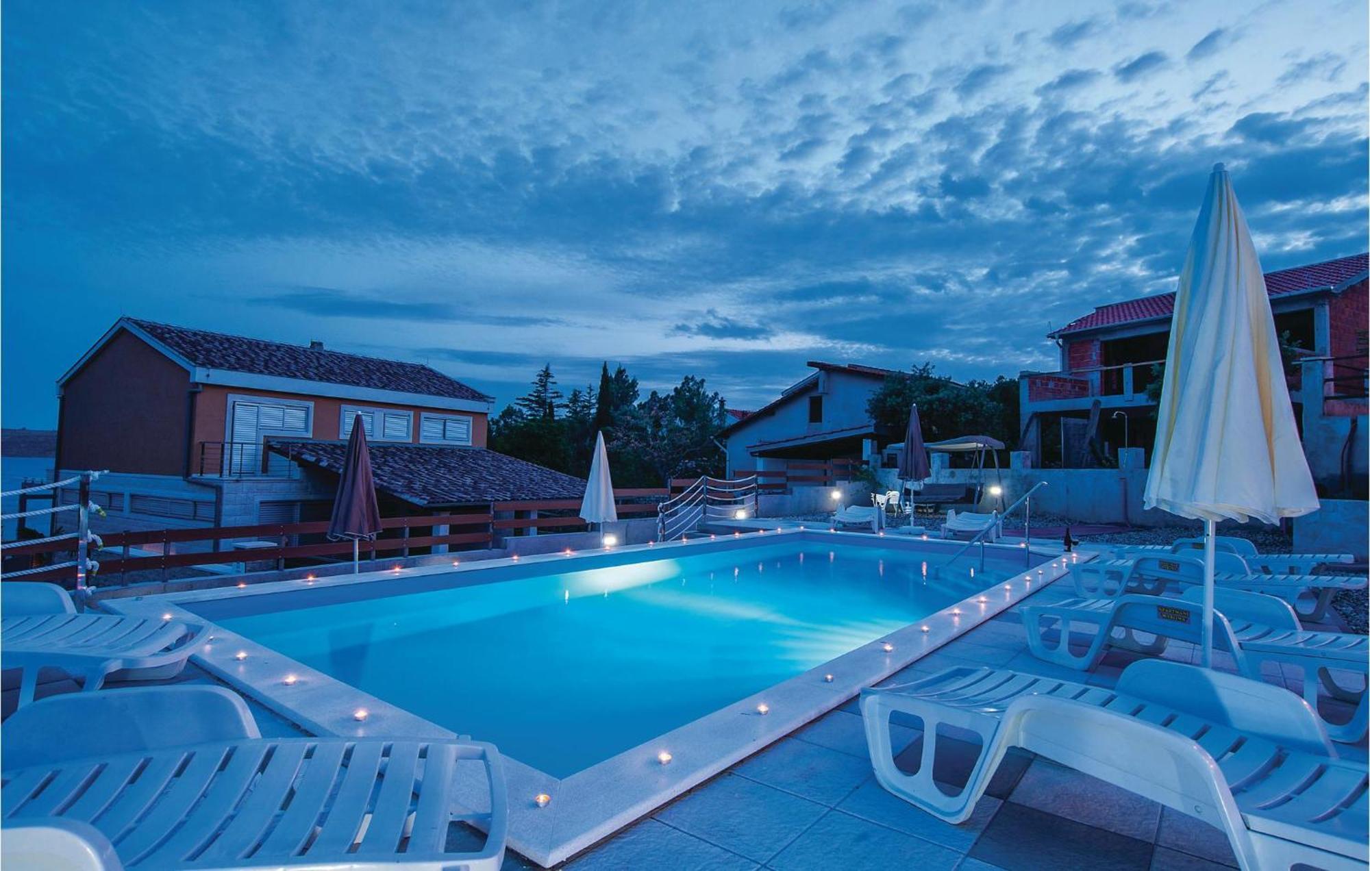 Cozy Apartment In Posedarje With House Sea View Εξωτερικό φωτογραφία