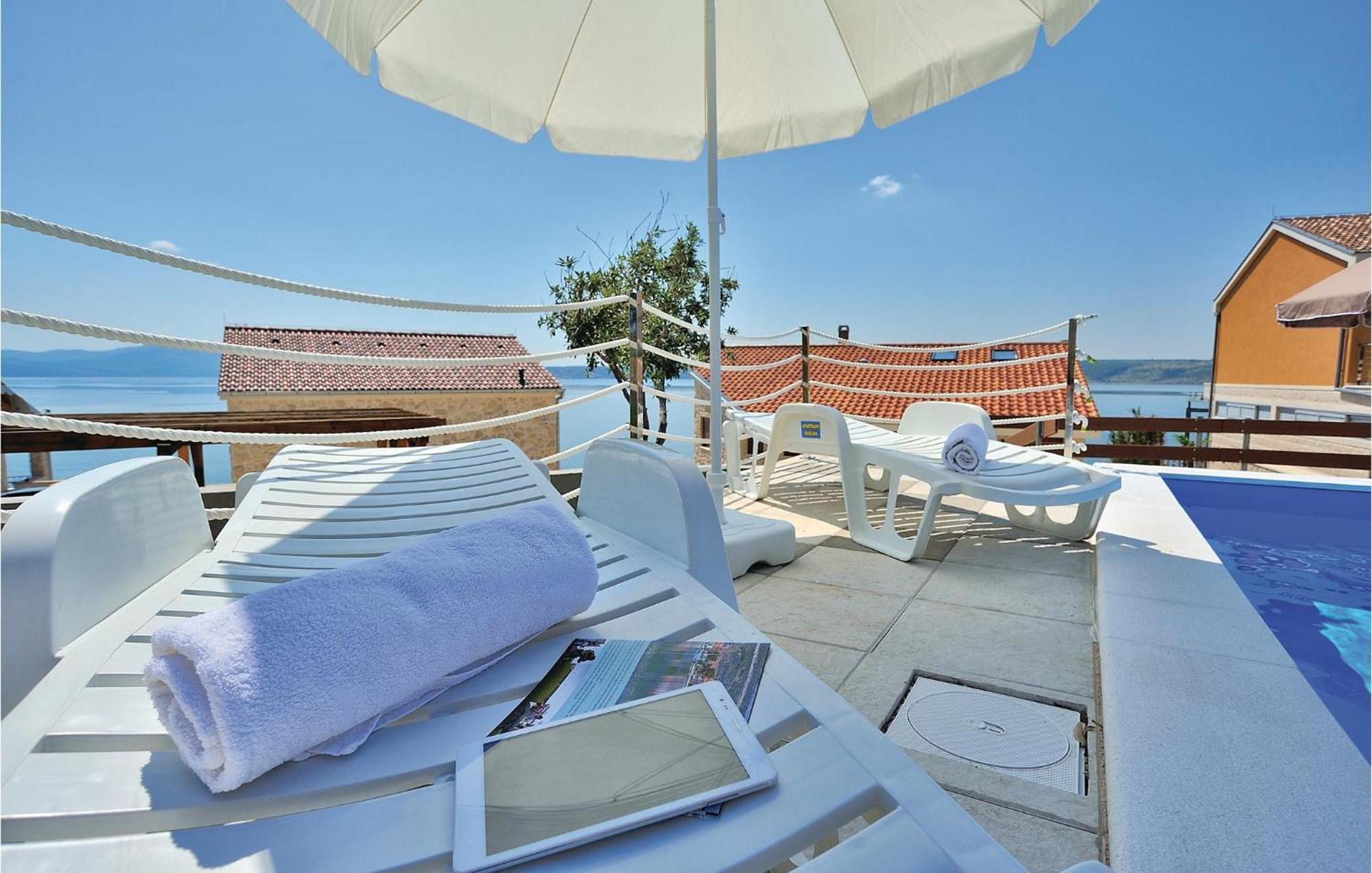 Cozy Apartment In Posedarje With House Sea View Εξωτερικό φωτογραφία